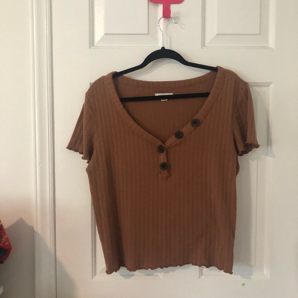 AEO brown button tee